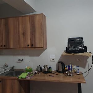 Mona'S Hostel